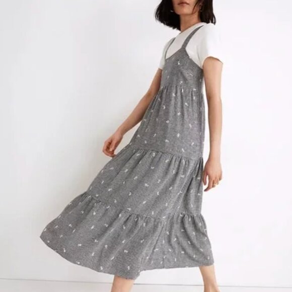Madewell Dresses & Skirts - Madewell Embroidered Tiered Midi Dress